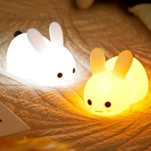 Veilleuse lapin tactile et réglable en silicone pour enfant